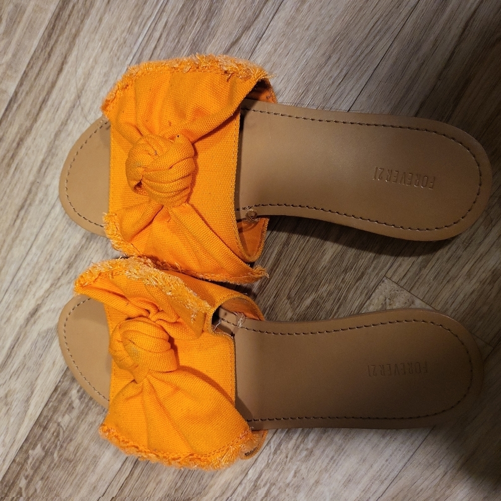 𝅺forever21 Orange Ribbon Slip On Size 6/7.5